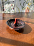 Dark ring holder